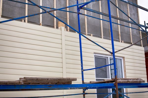 Loose Cladding Repair in Powell